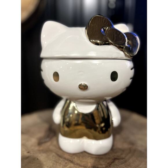 Hello Kitty Large Cookie Jar UNIQUE Gold Bow - NEW 🔥 - Picture 1 of 4